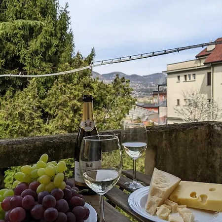 Lovely Historic Center 2-bedrooms * Verbania